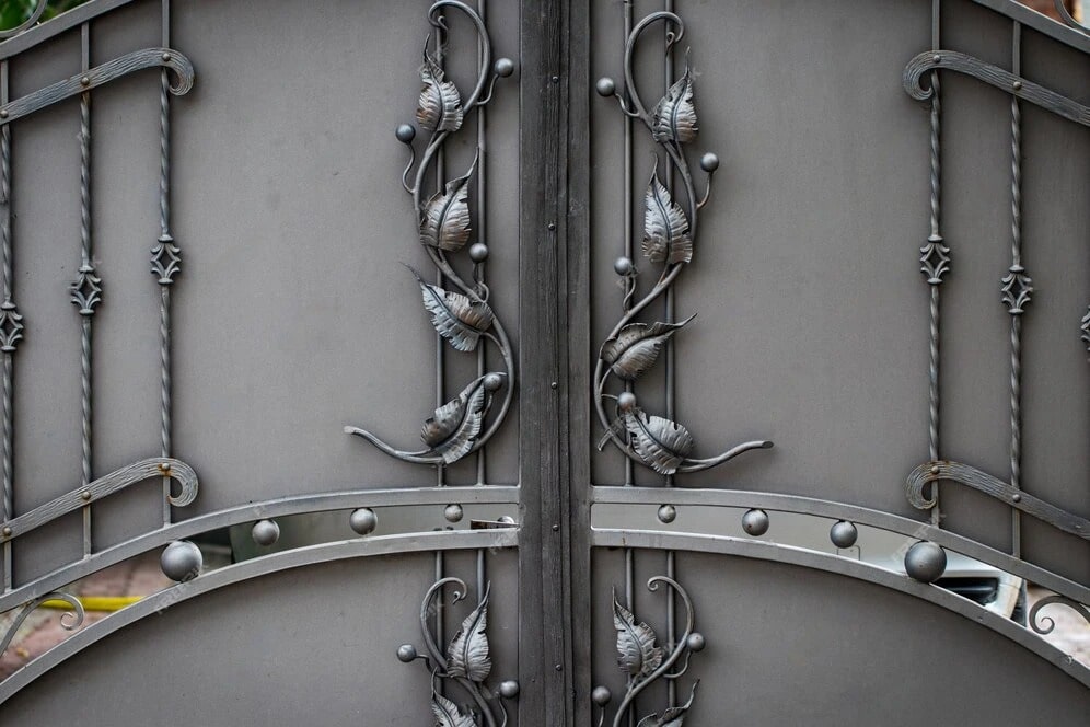 اهمیت انواع درب های فلزی