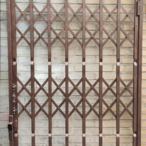 درب آکاردئونی طرح سه گل گرید B: