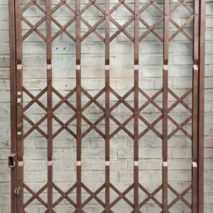 درب آکاردئونی طرح سه گل گرید D: