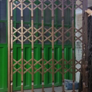 درب آکاردئونی طرح چهار گل گرید A: